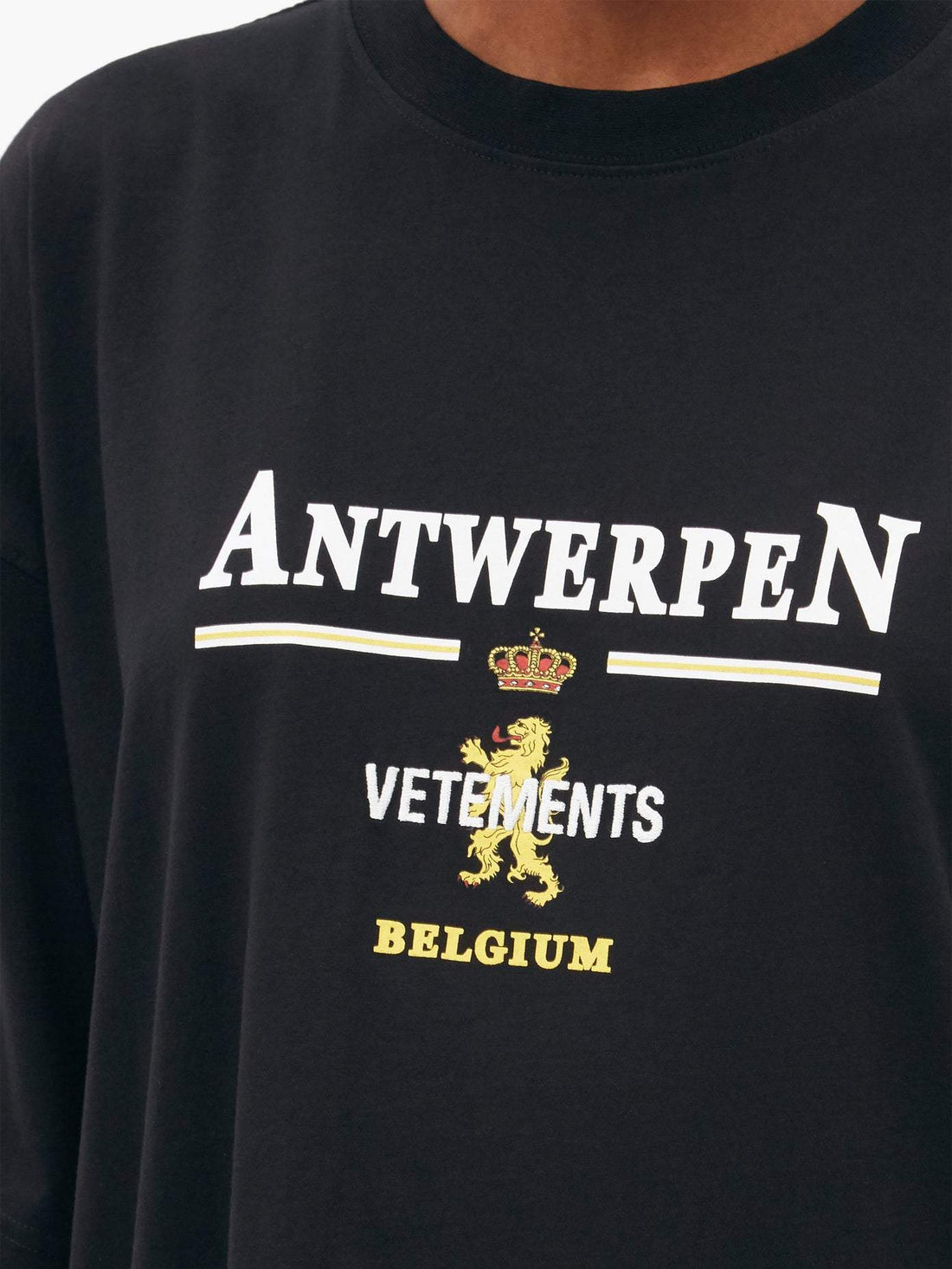 VETEMENTS Antwerp Logo T-shirt Black - Maison De Fashion 