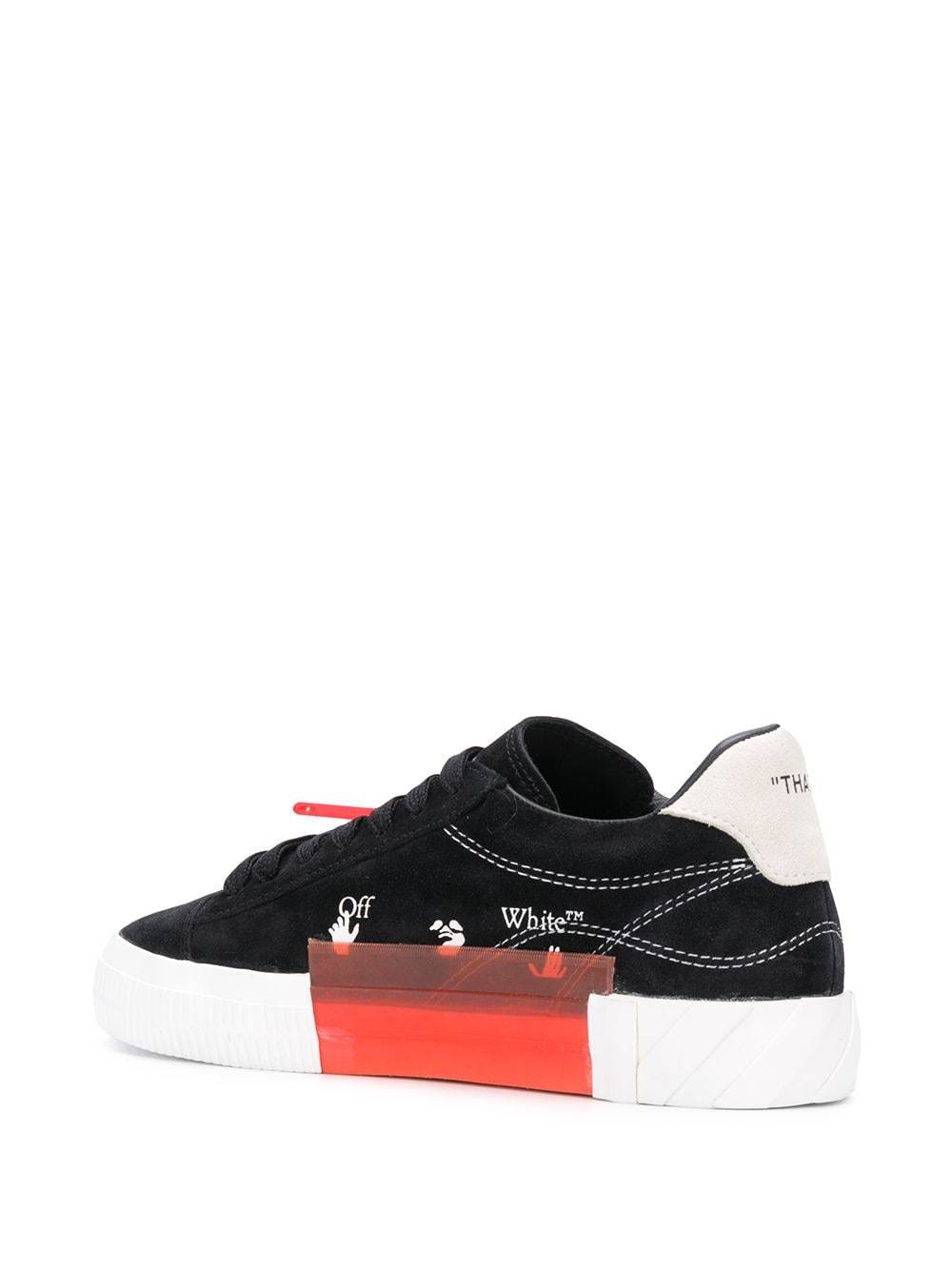 OFF-WHITE New Arrow Low Vulcanized Sneakers Black - Maison De Fashion 