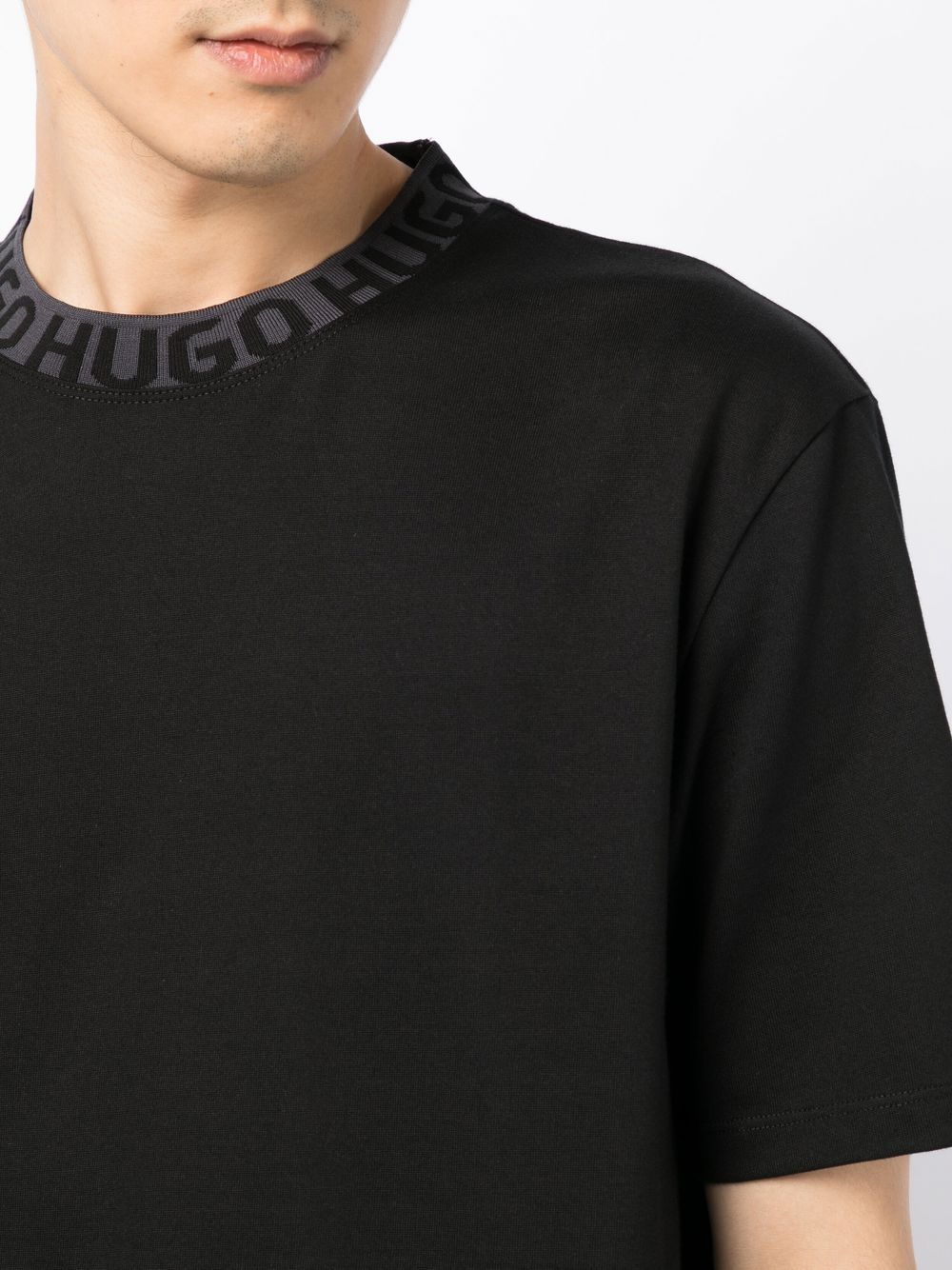HUGO Logo-collar Short-sleeved T-shirt Black - MAISONDEFASHION.COM