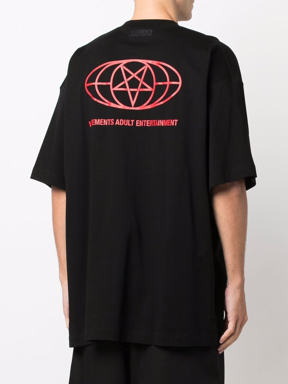 VETEMENTS 最初期　Tシャツ VETEMENTS 18+ Restricted Graphic T-Shirt Black – MAISONDEFASHION.COM