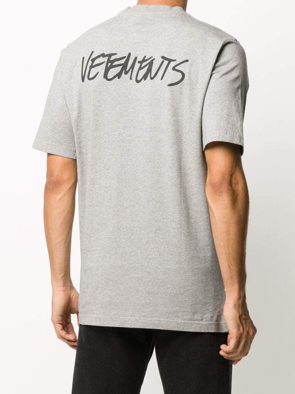 VETEMENTS Written Logo T-Shirt Grey - Maison De Fashion 