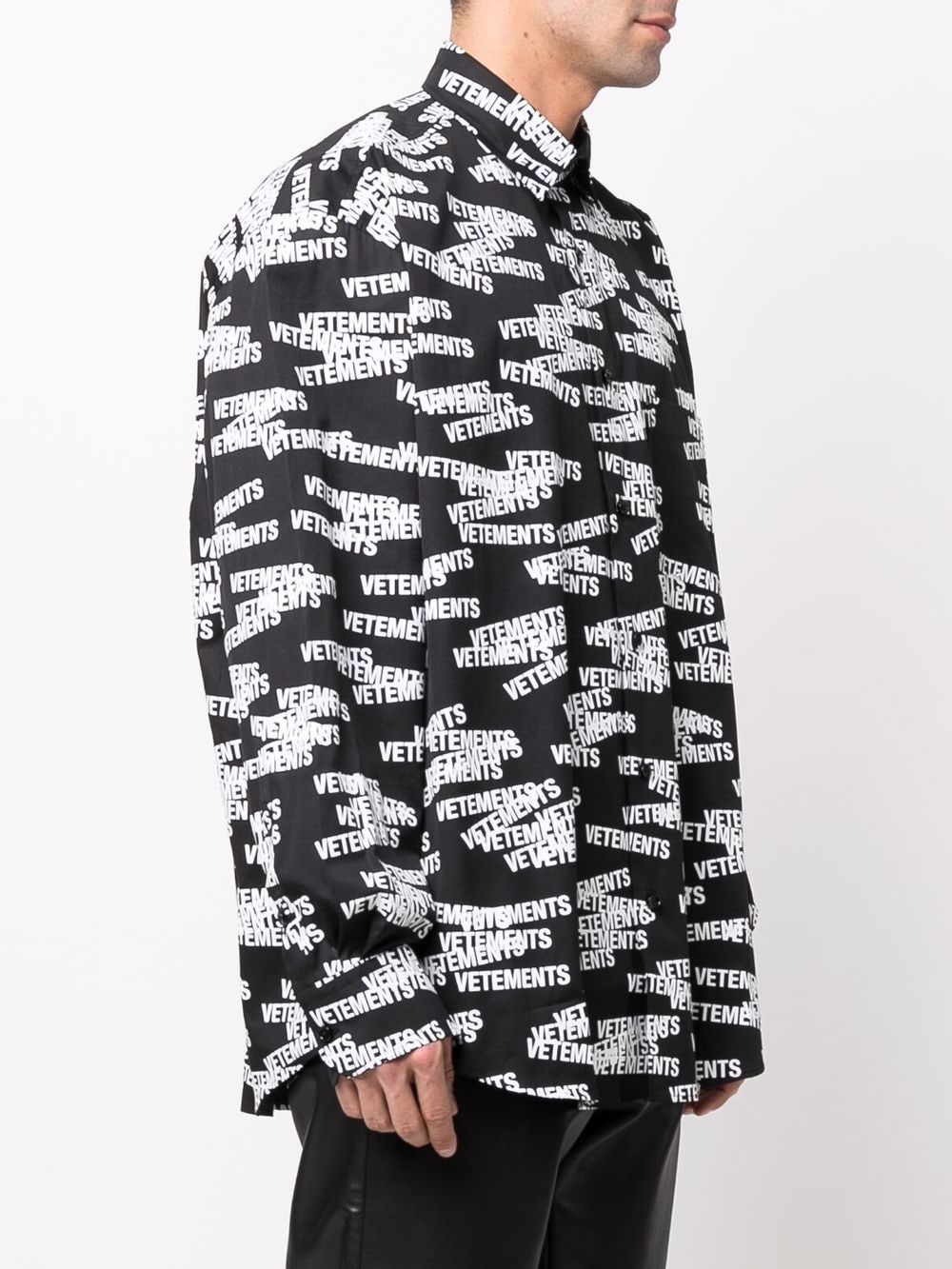 VETEMENTS All Over Logo Shirt Black - MAISONDEFASHION.COM