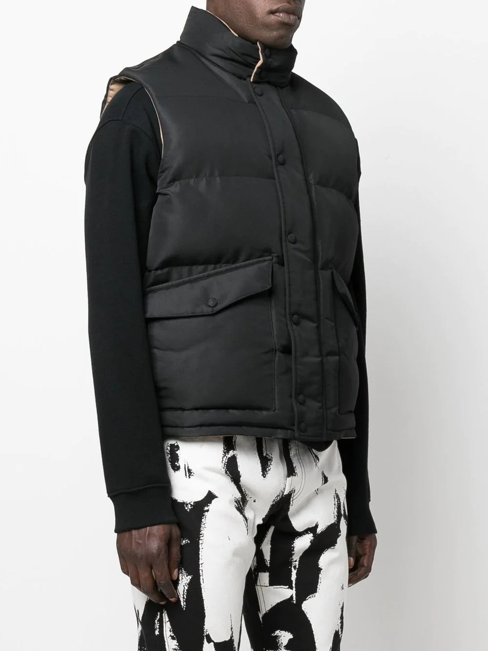 ALEXANDER MCQUEEN Graffiti Logo Gilet Black/Beige - MAISONDEFASHION.COM