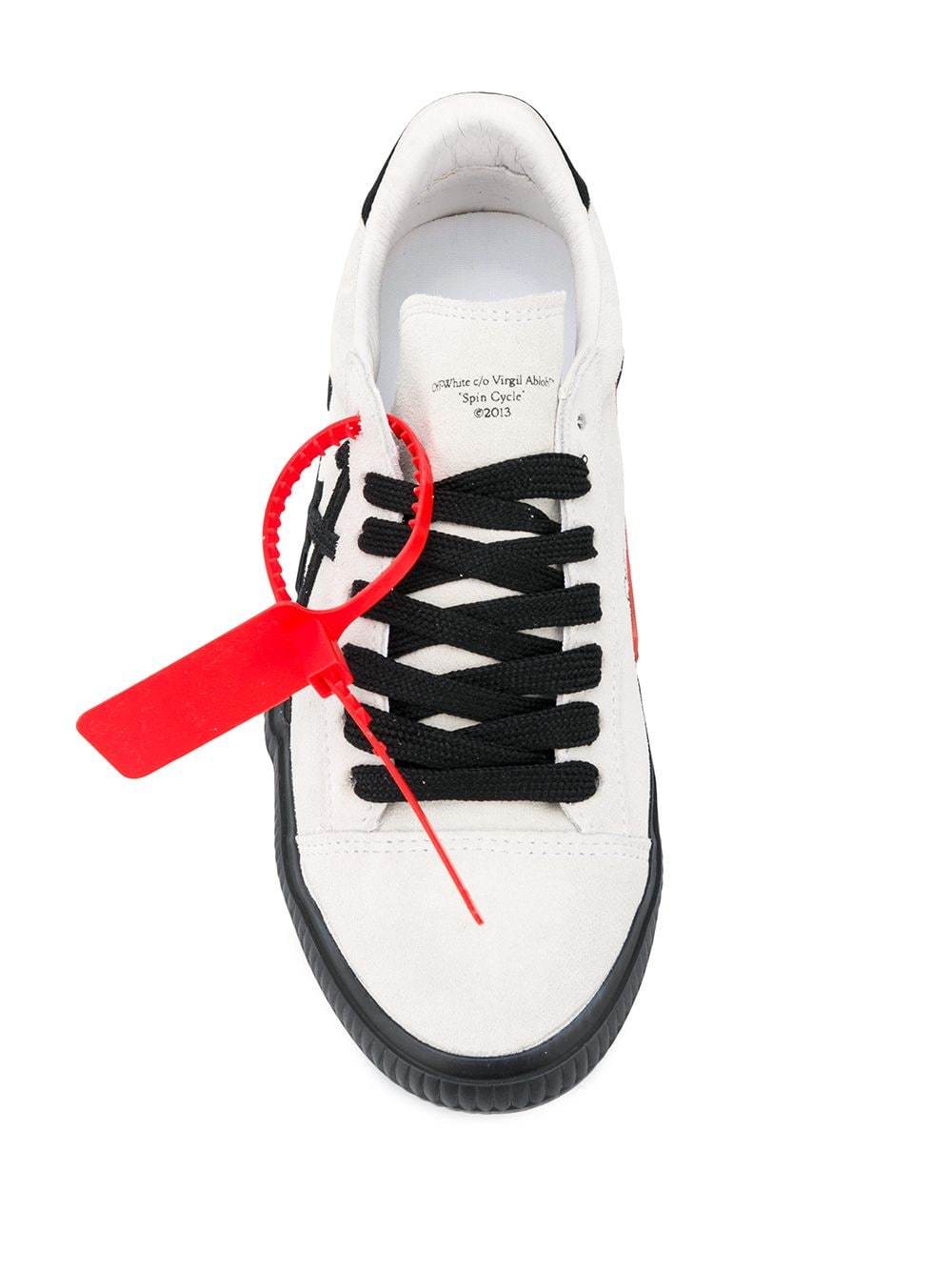 OFF-WHITE Women New Arrow Low Vulcanized Sneakers White - Maison De Fashion 