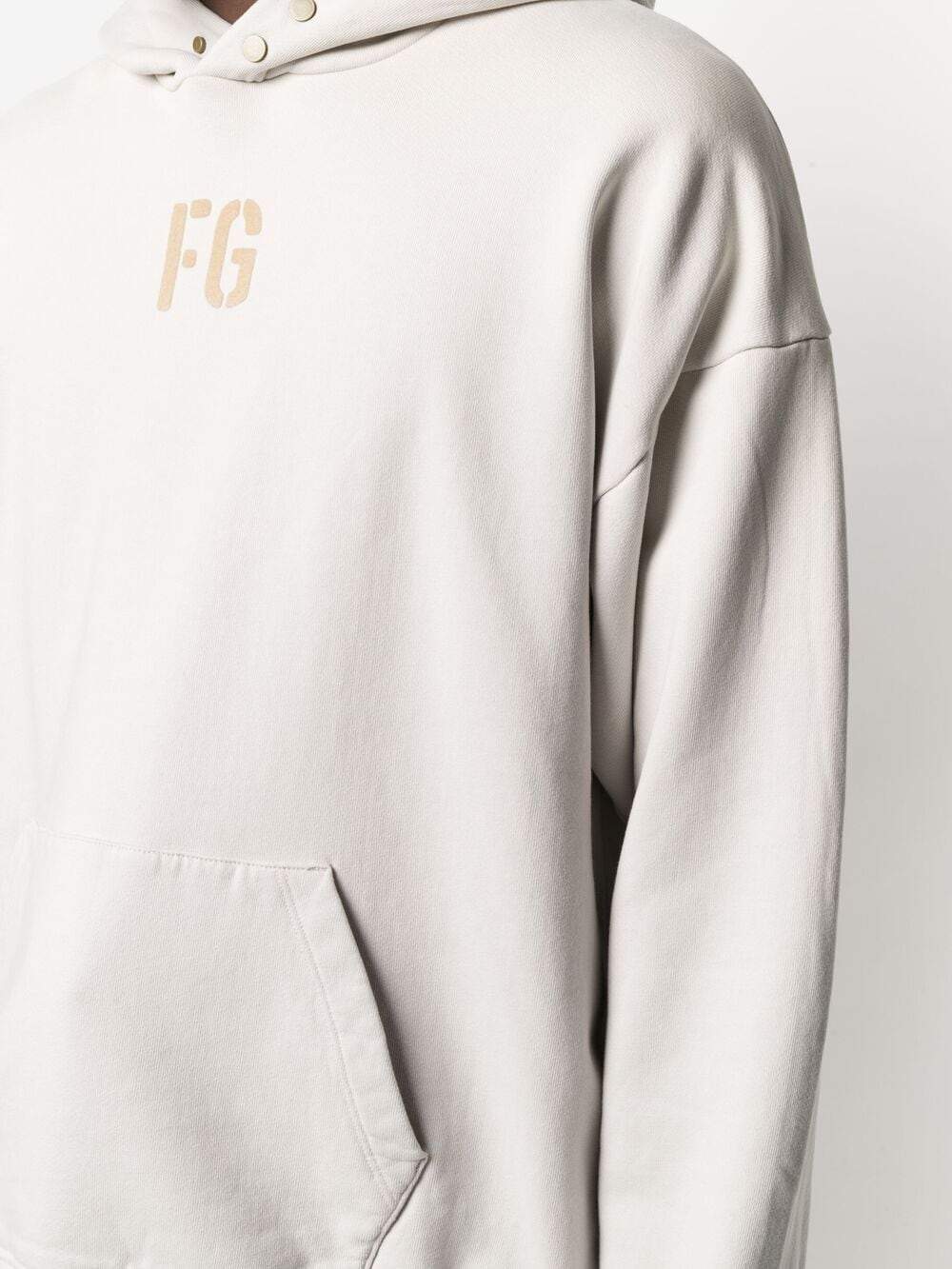 FEAR OF GOD FG Logo Hoodie Concrete White - MAISONDEFASHION.COM