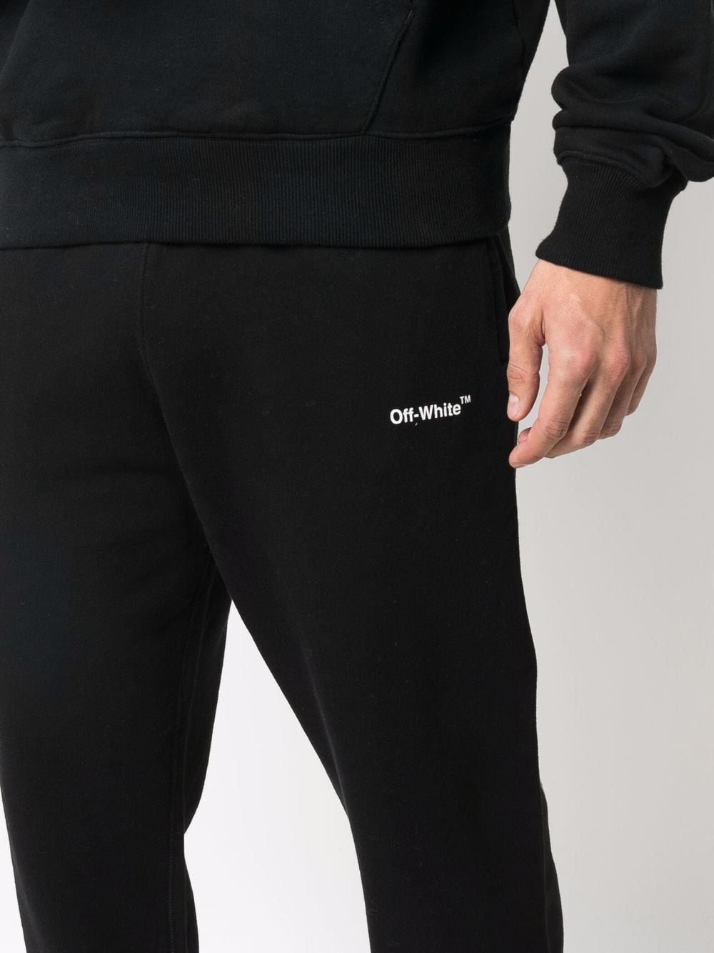 OFF-WHITE Caravaggio Diag Slim Sweat Pants Black - MAISONDEFASHION.COM