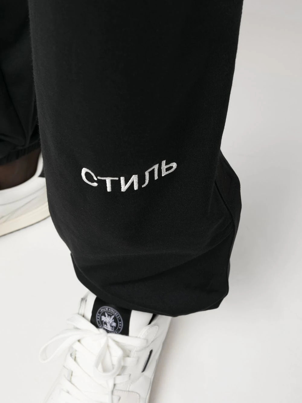 HERON PRESTON Logo Track Pants Black/White - MAISONDEFASHION.COM