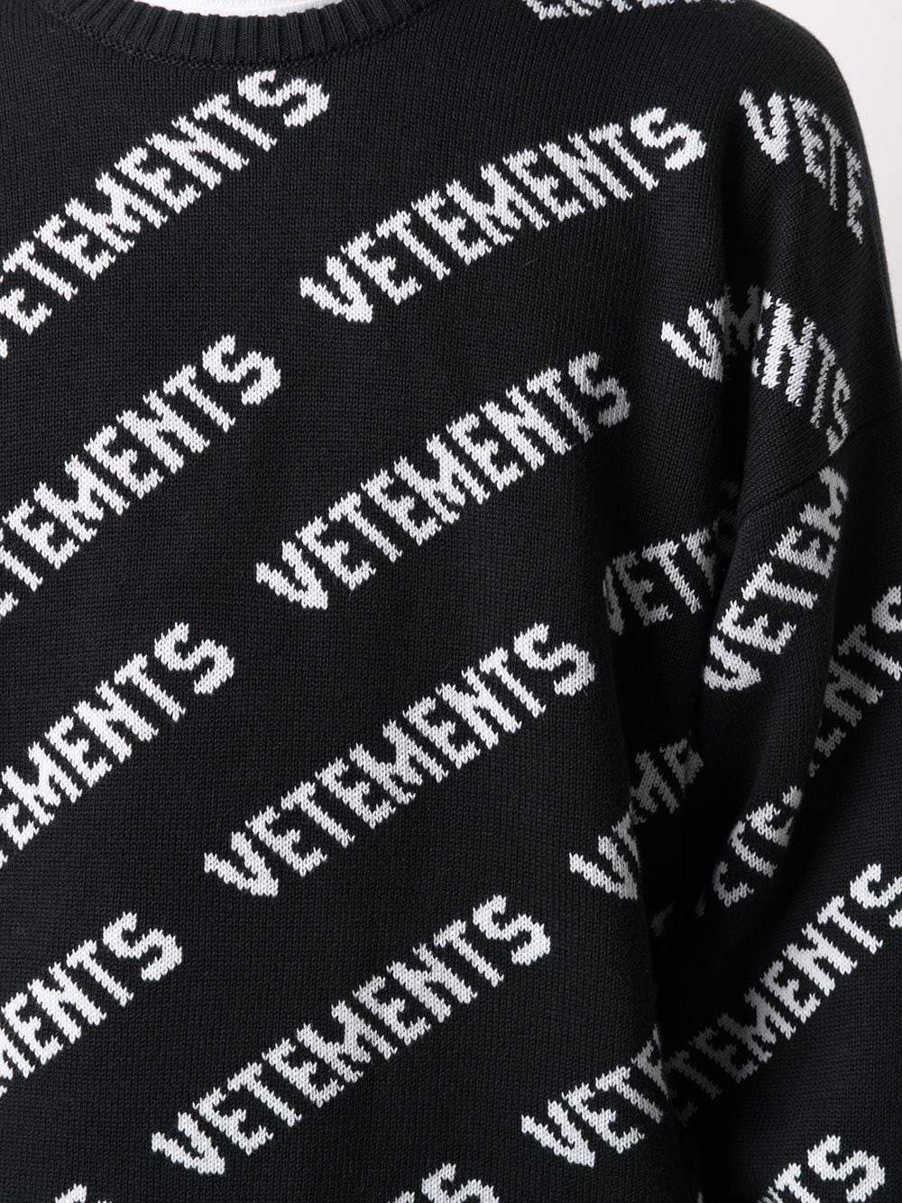 VETEMENTS all over logo knitted sweatshirt Maison De Fashion