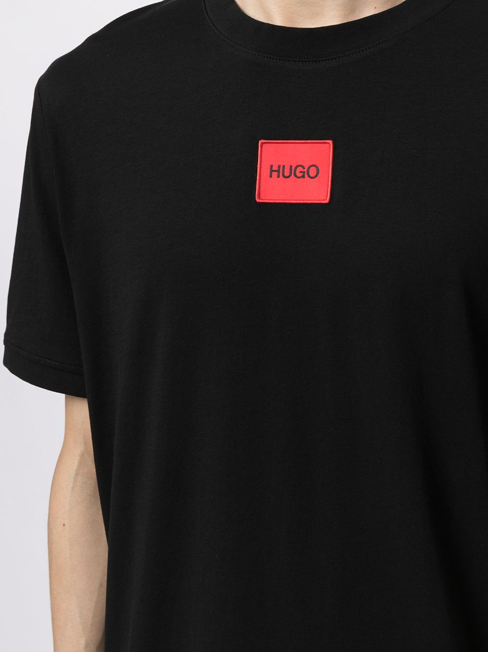 HUGO Logo-patch cotton T-shirt Black - MAISONDEFASHION.COM