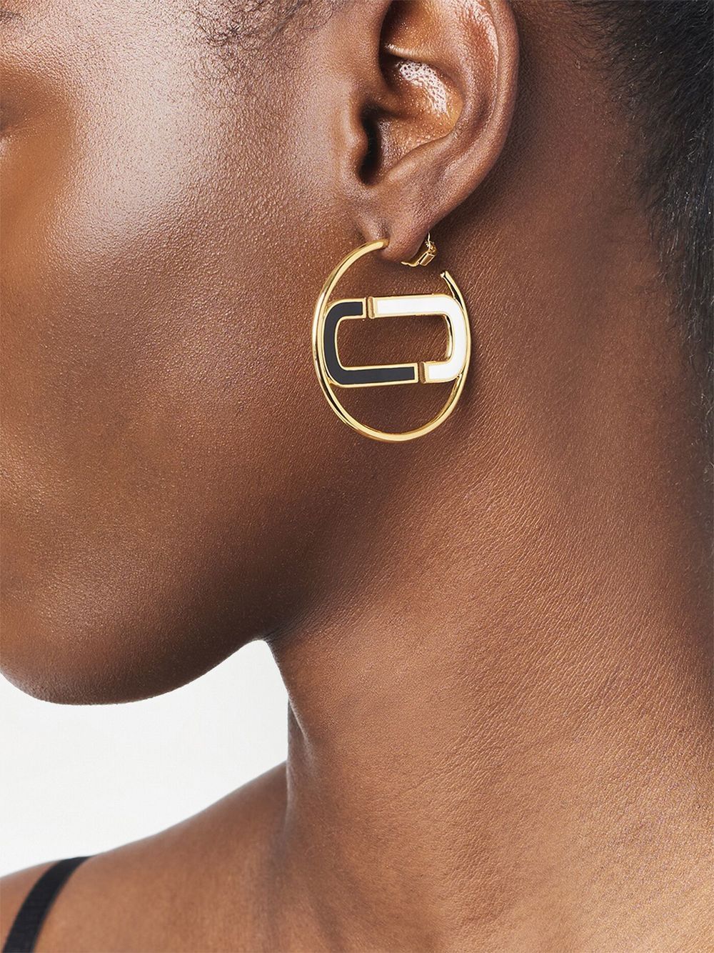 MARC JACOBS WOMEN J Marc Large Flat Hoops Black/Gold - MAISONDEFASHION.COM