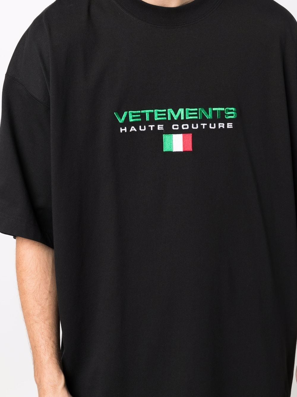 VETEMENTS Embroidered flag logo cotton T-shirt Black - MAISONDEFASHION.COM