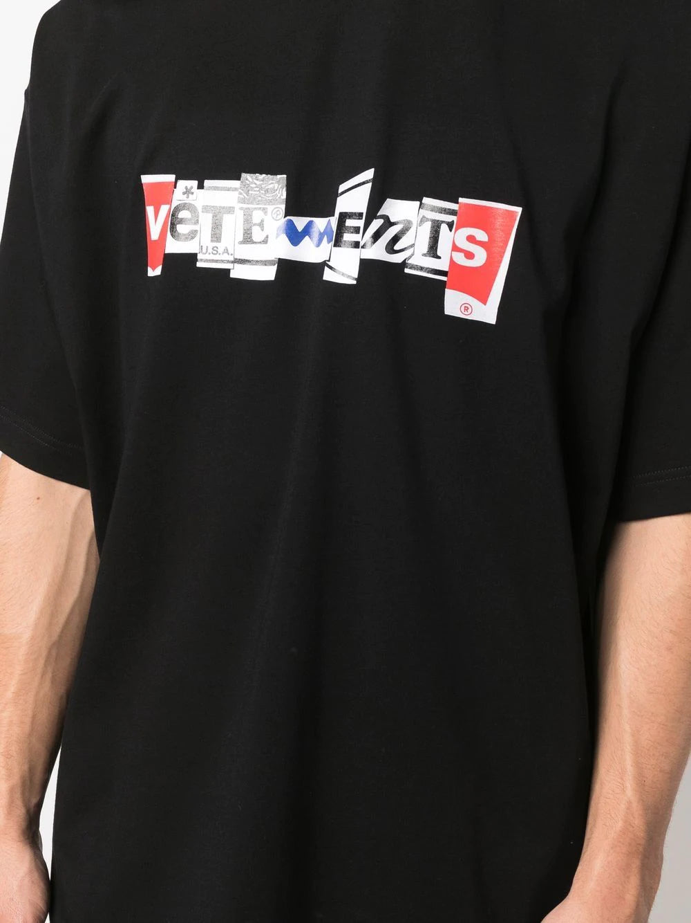 VETEMENTS Mixed Logo T-Shirt Black - MAISONDEFASHION.COM