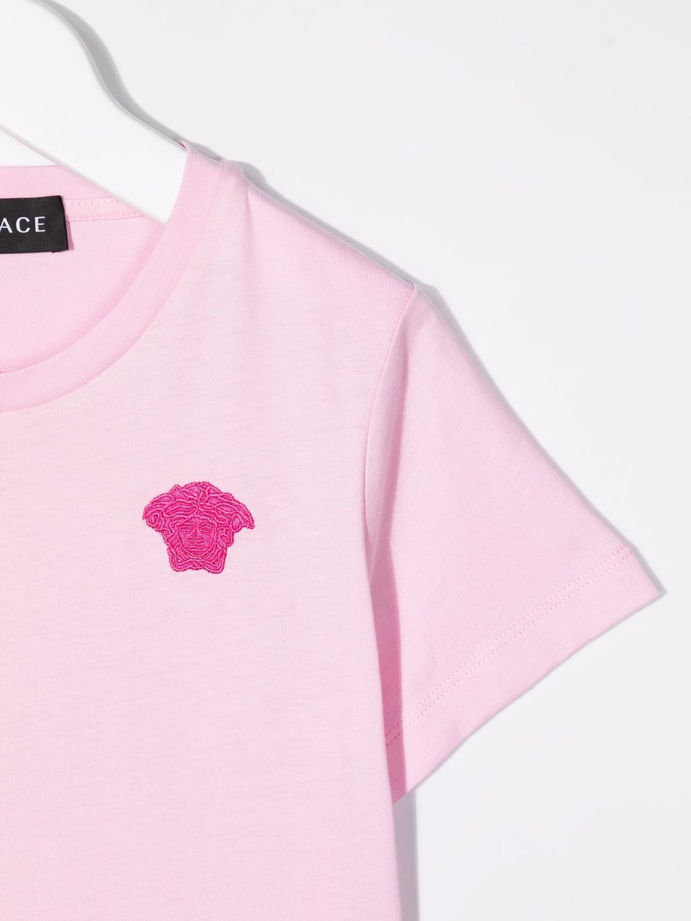 VERSACE KIDS Medusa-patch T-shirt Pink - MAISONDEFASHION.COM