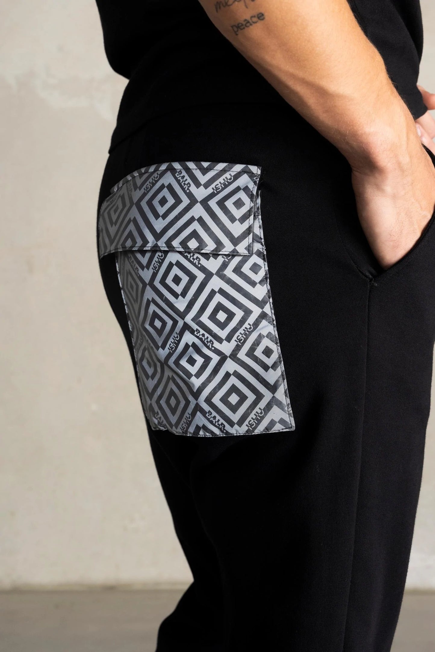BALR X ISHU Larry Low Crotch Sweatpants - MAISONDEFASHION.COM